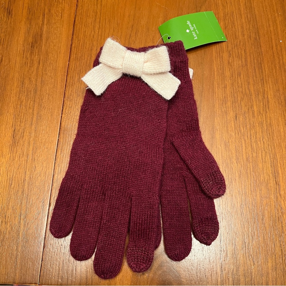 Kate Spade Burgundy Knit Gloves with Cream Bow NEW